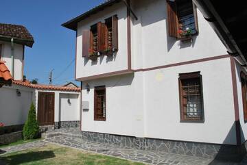 Фотографии Гостевой дом Guest house "The House" г. Златоград (Болгария) №4 Фото Гостевой дом Guest house "The House" г. Златоград 4